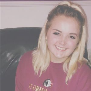 Meet your Posher, Caitlyn